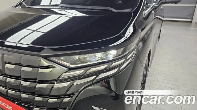 Toyota Alphard 2024 — фото 8