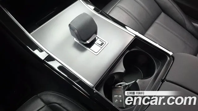 Land Rover Range Rover Evoque 2025 — фото 9
