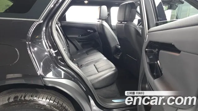 Land Rover Range Rover Evoque 2025 — фото 12
