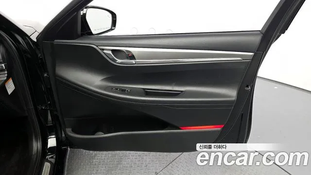 Hyundai Grandeur 2023 — фото 15