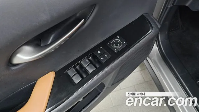 Lexus UX 2020 — фото 14