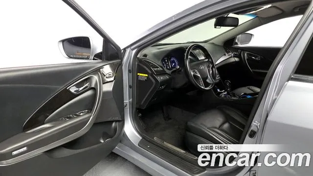 Hyundai Grandeur 2016 — фото 13