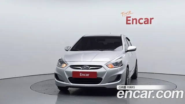 Hyundai Accent 2015 — фото 3