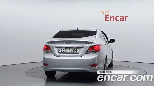 Hyundai Accent 2015 — фото 4