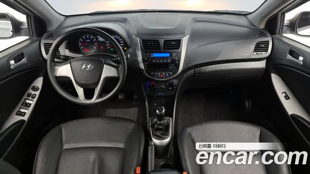 Hyundai Accent 2015 — фото 10