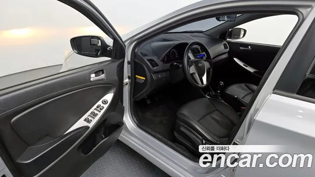 Hyundai Accent 2015 — фото 13