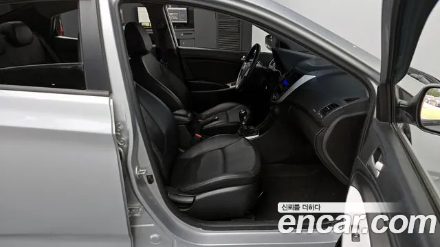 Hyundai Accent 2015 — фото 17