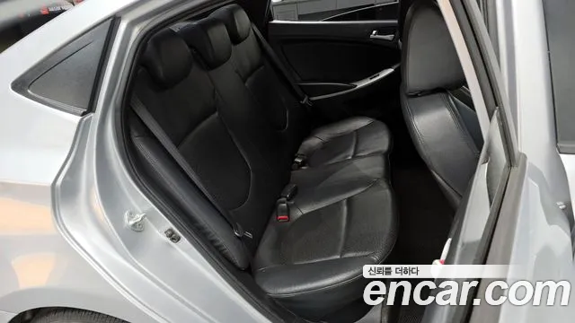 Hyundai Accent 2015 — фото 18