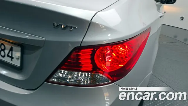 Hyundai Accent 2015 — фото 9