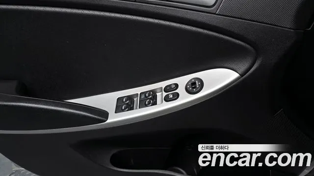 Hyundai Accent 2015 — фото 14