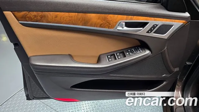 Hyundai Genesis 2016 — фото 14