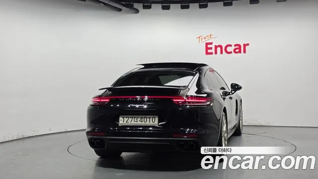 Porsche Panamera 2020 — фото 4