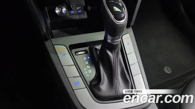 Hyundai AVANTE 2020 — фото 12