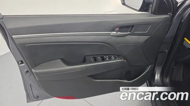 Hyundai AVANTE 2020 — фото 14