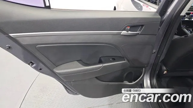 Hyundai AVANTE 2020 — фото 15