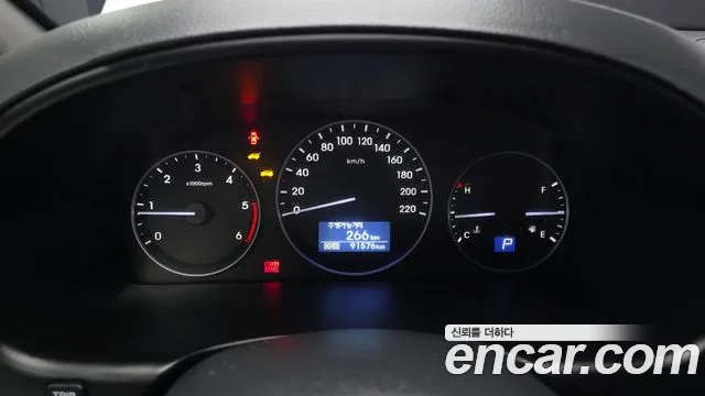 Hyundai Starex 2019 — фото 11