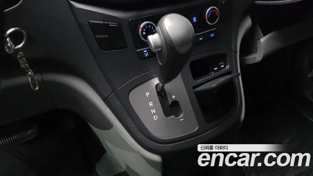 Hyundai Starex 2019 — фото 12