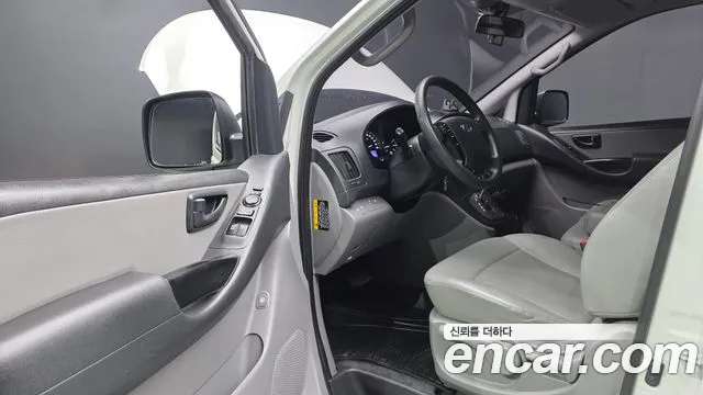 Hyundai Starex 2019 — фото 13