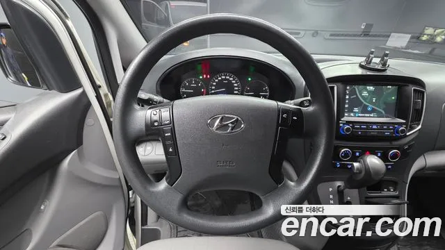 Hyundai Starex 2019 — фото 19