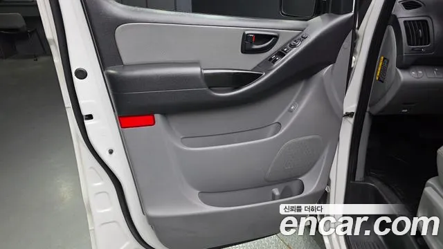Hyundai Starex 2019 — фото 14