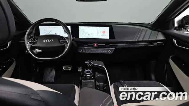 Kia EV6 2022 — фото 10