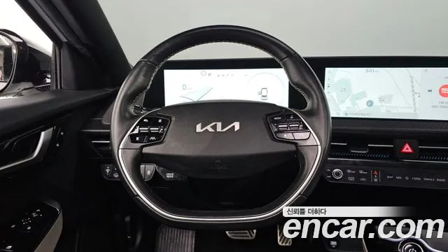 Kia EV6 2022 — фото 17