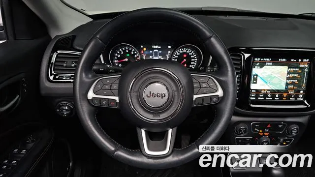 Jeep Compass 2021 — фото 17
