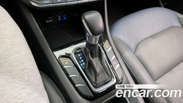 Hyundai Ioniq 2016 — фото 9