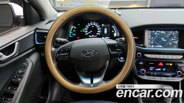 Hyundai Ioniq 2016 — фото 12
