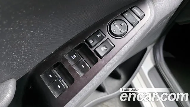 Hyundai Ioniq 2016 — фото 13