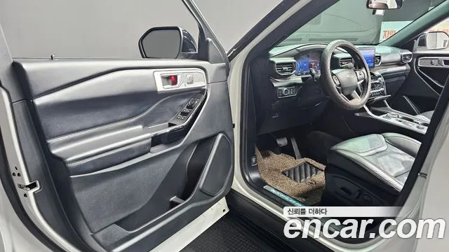 Ford Explorer 2022 — фото 13