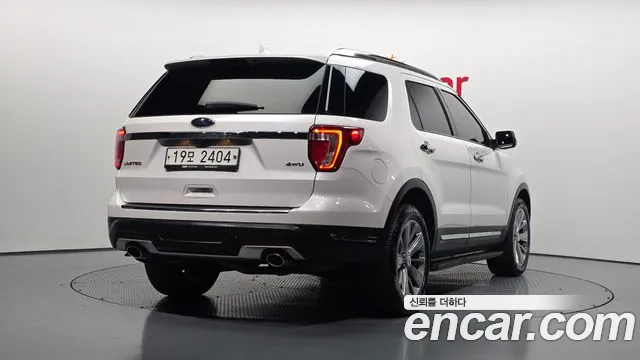 Ford Explorer 2019 — фото 2