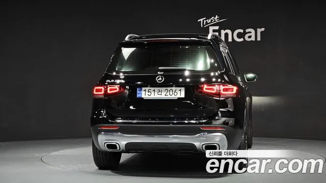 Mercedes-Benz GLB-Class 2021 — фото 4