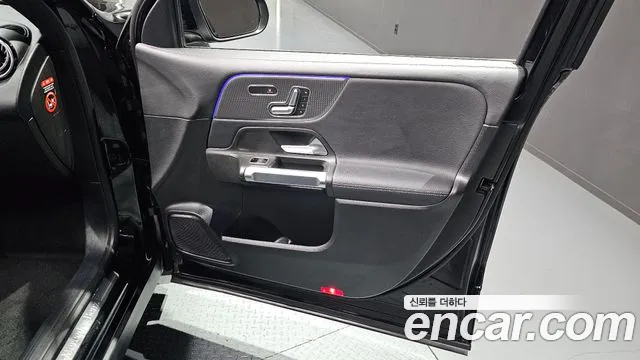 Mercedes-Benz GLB-Class 2021 — фото 14