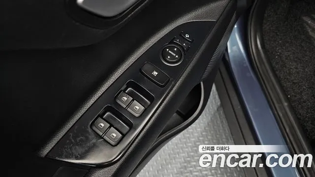 Kia Stonic 2020 — фото 13