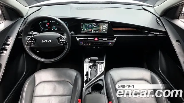 Kia Niro 2022 — фото 10