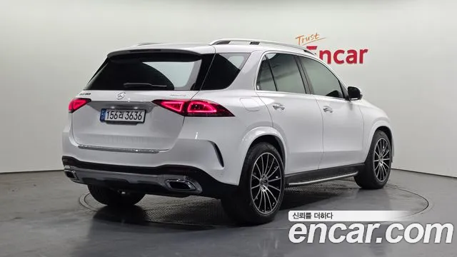 Mercedes-Benz GLE-Class 2023 — фото 2