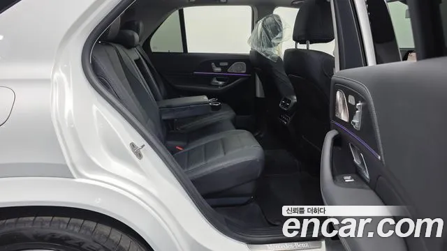 Mercedes-Benz GLE-Class 2023 — фото 12