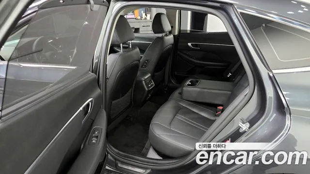 Hyundai Sonata 2020 — фото 11