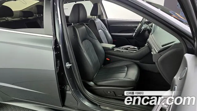 Hyundai Sonata 2020 — фото 12