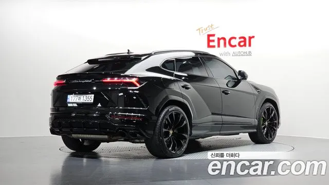 Lamborghini Urus 2022 — фото 2