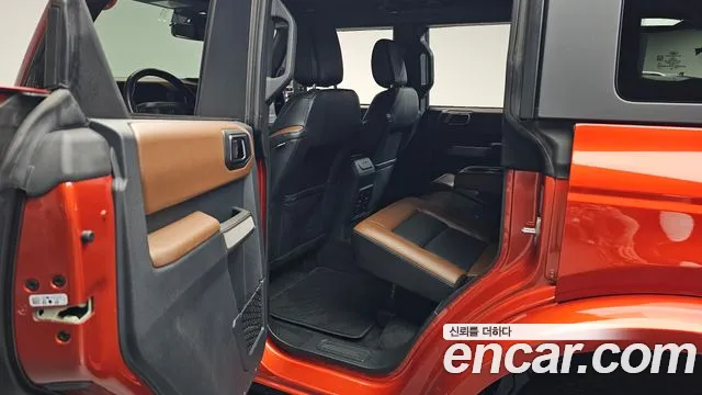 Ford Bronco 2023 — фото 17