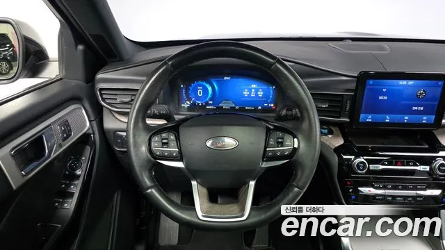 Ford Explorer 2022 — фото 19