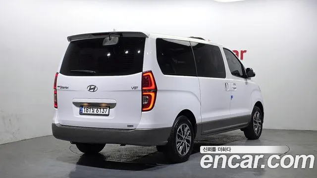 Hyundai Starex 2021 — фото 2