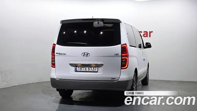Hyundai Starex 2021 — фото 4