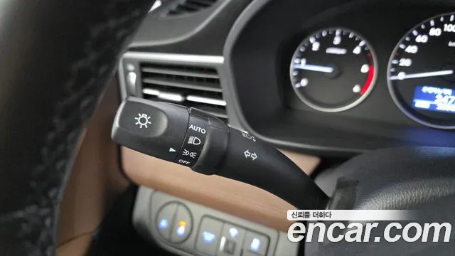 Hyundai Starex 2021 — фото 15