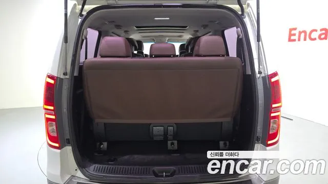 Hyundai Starex 2021 — фото 20