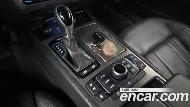 Hyundai Genesis 2016 — фото 12