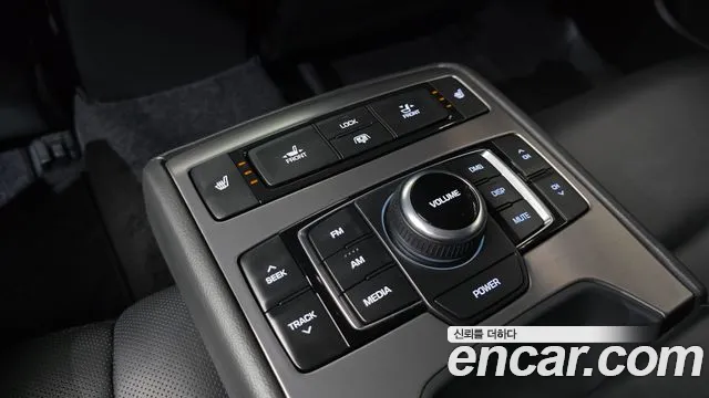 Hyundai Genesis 2016 — фото 17