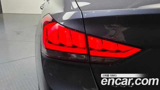 Hyundai Genesis 2016 — фото 9